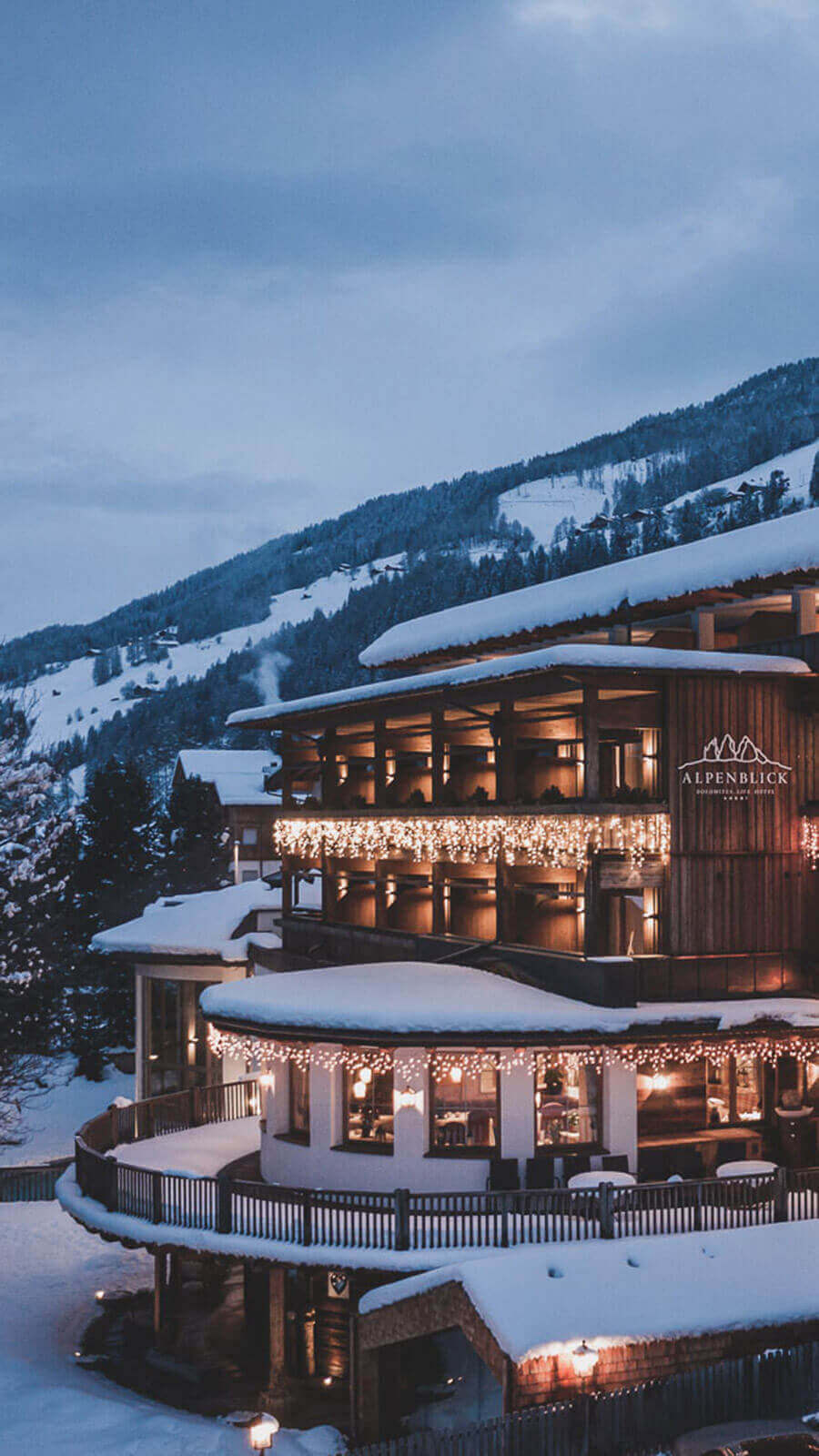 Dolomites.<br />
Life.<br />
Hotel.