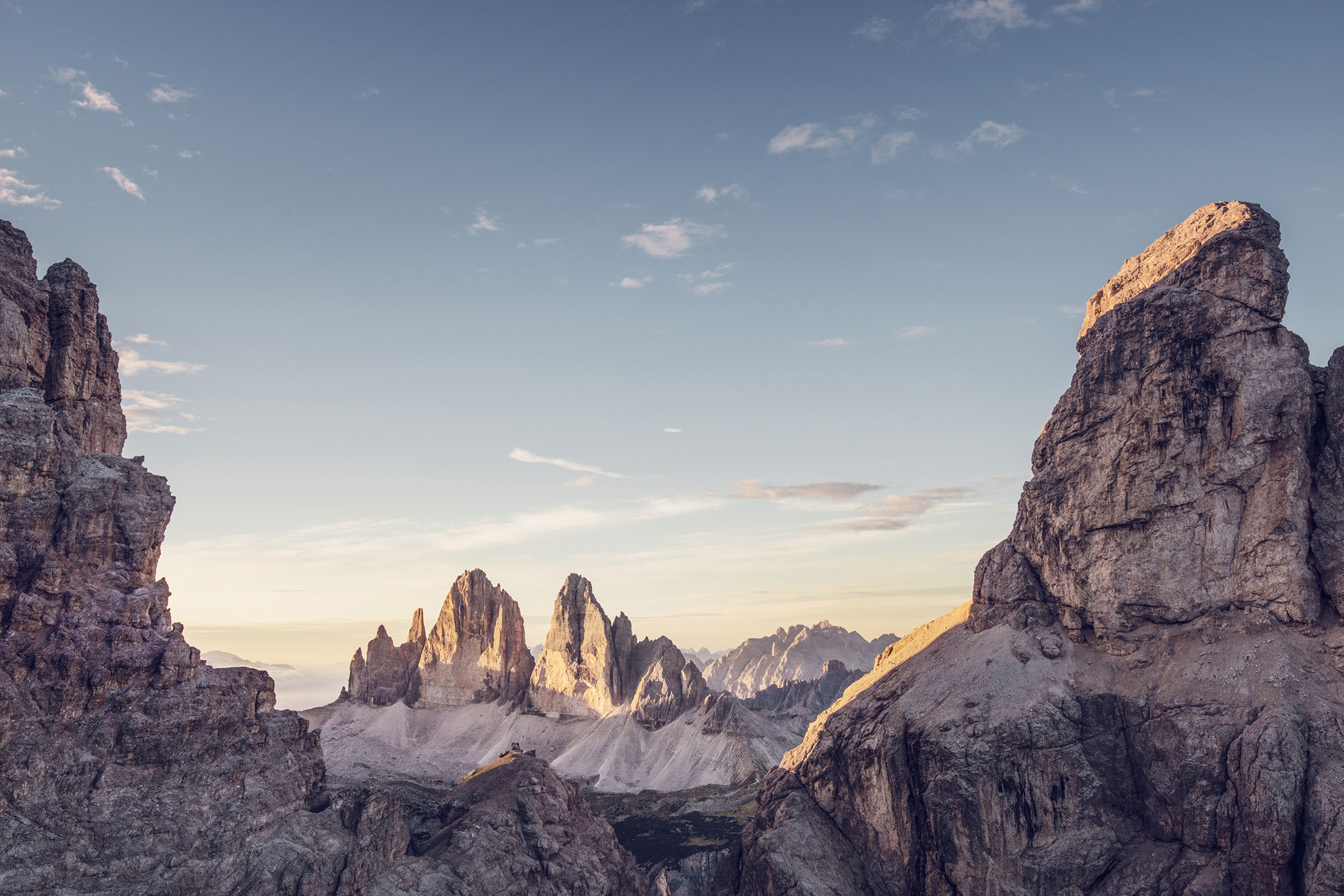 Le Dolomiti - Patrimonio mondiale dell'UNESCO. Sullo sfondo le Tre Cime di Lavaredo 
