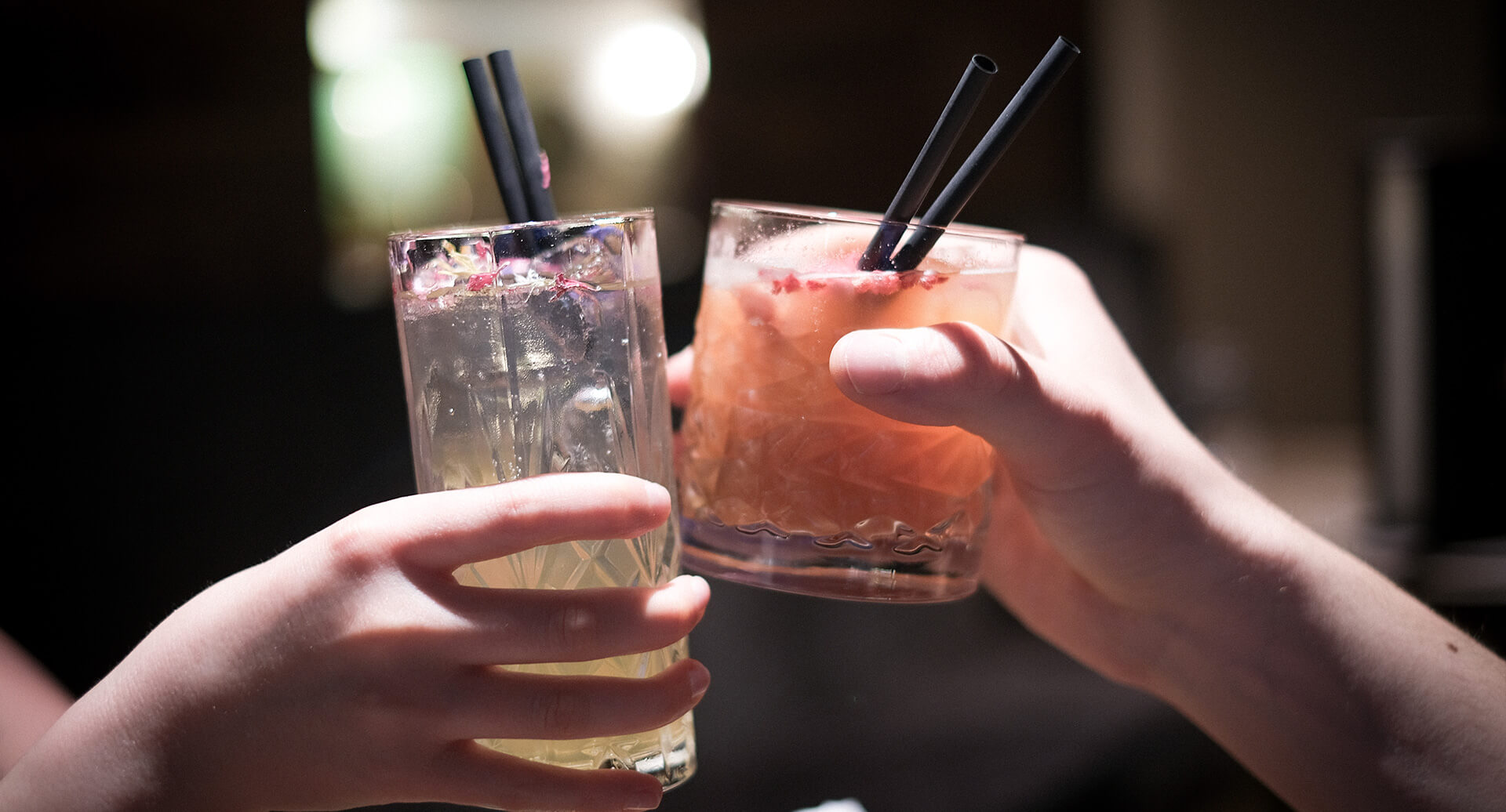 Auf eine gute Zeit anstoßen