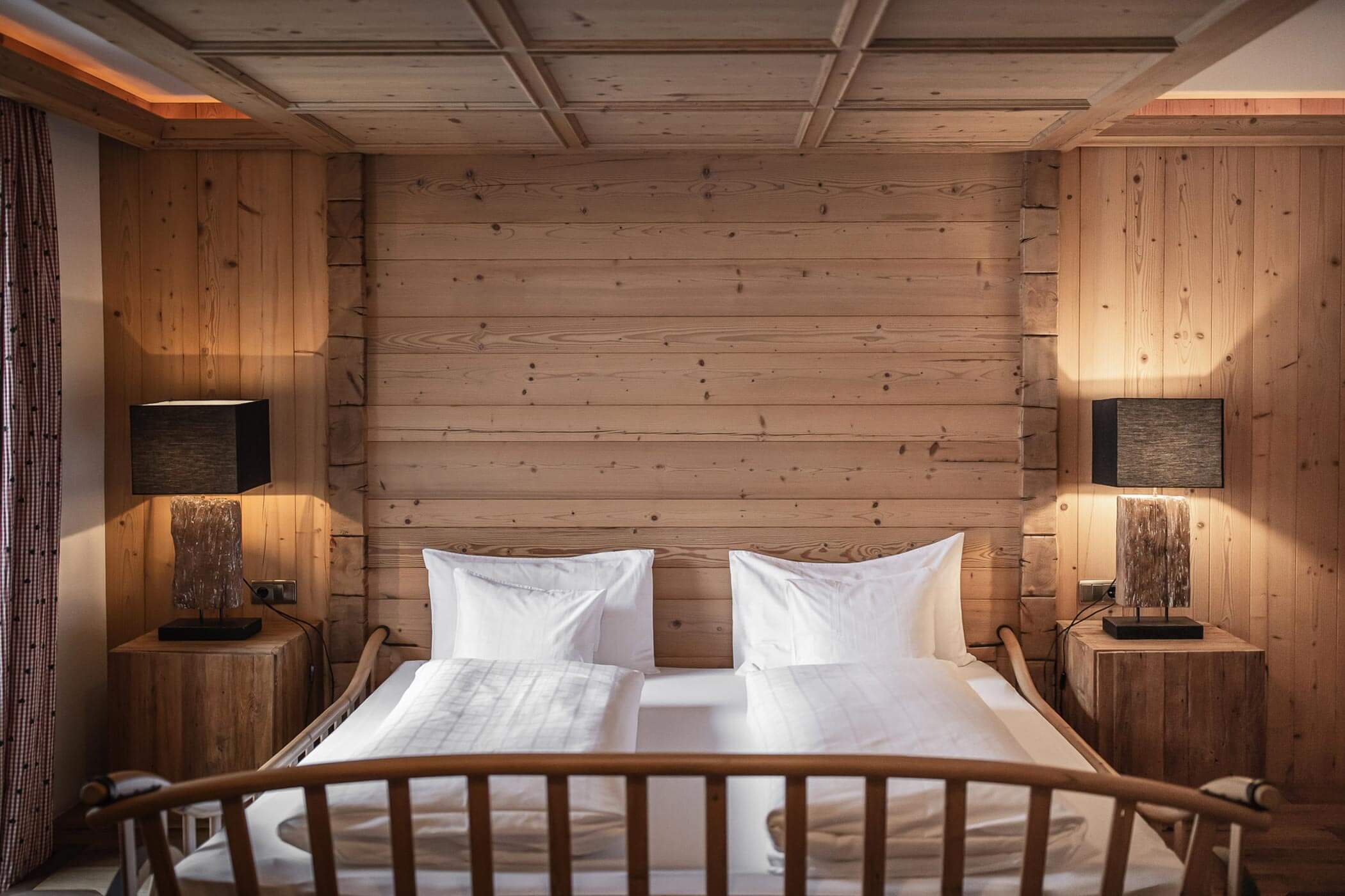 Vista frontale del letto